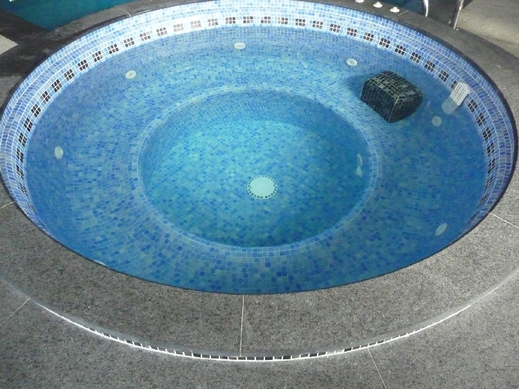 zwembad-whirlpool-2